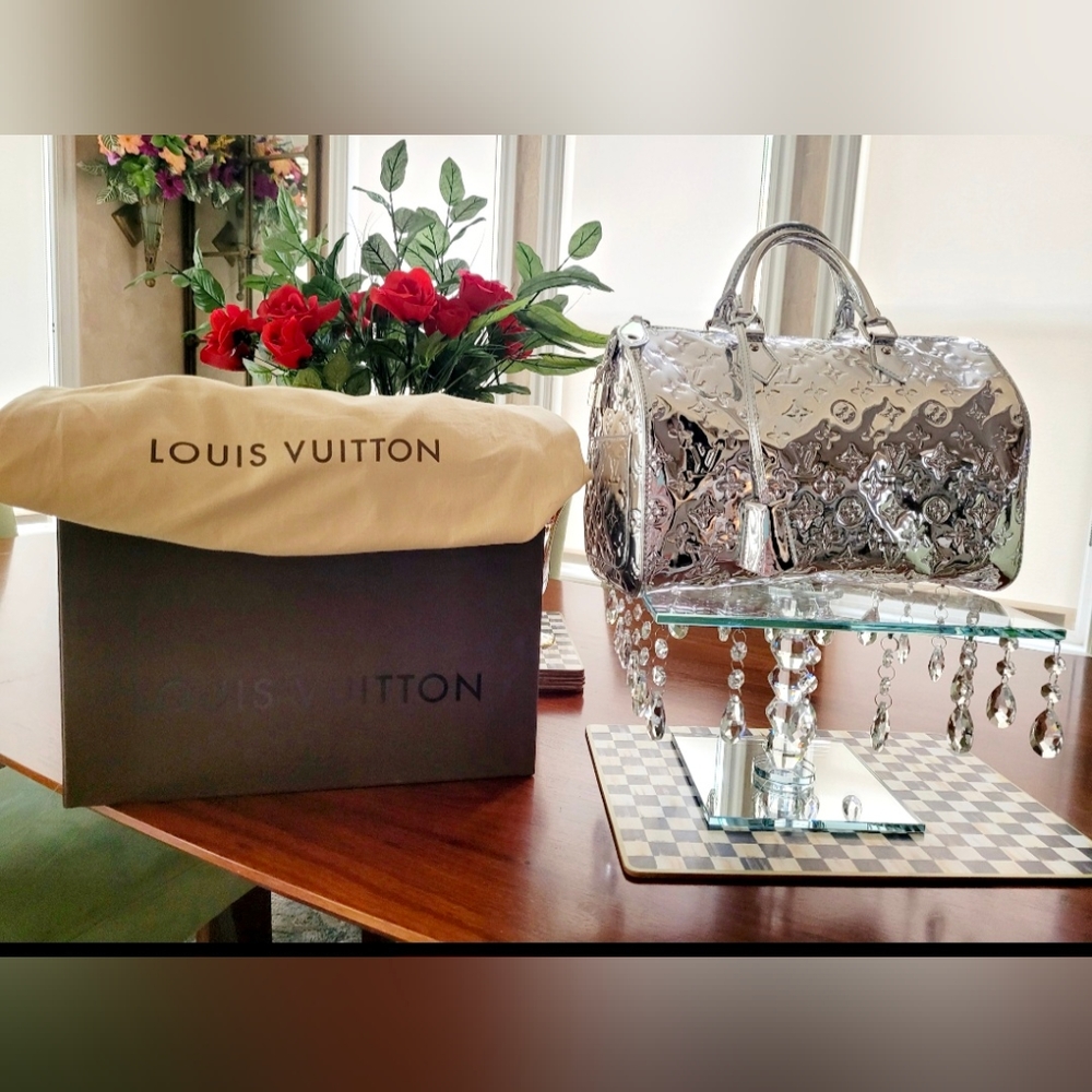 Louis Vuitton Limited Edition Silver Metallic Monogram Miroir Speedy 35 Bag. - Picture 8 of 16
